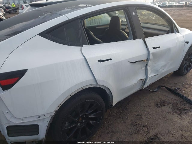 2023 TESLA MODEL Y 7SAYGDEE3PA125693 Photo 5
