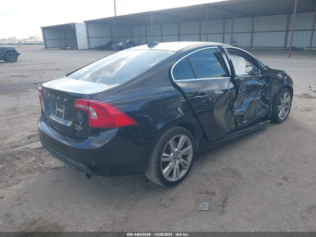 2011 VOLVO S60 YV1902FH8B2010924 Photo 3