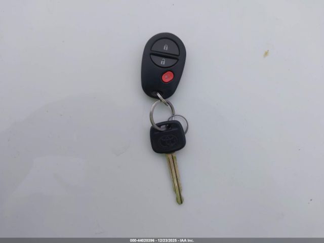 2012 TOYOTA SIENNA 5TDKA3DC1CS015992 Photo 10