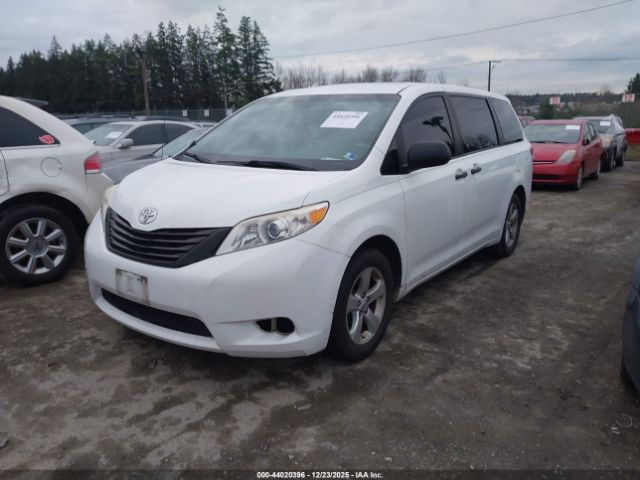 2012 TOYOTA SIENNA 5TDKA3DC1CS015992 Photo 1