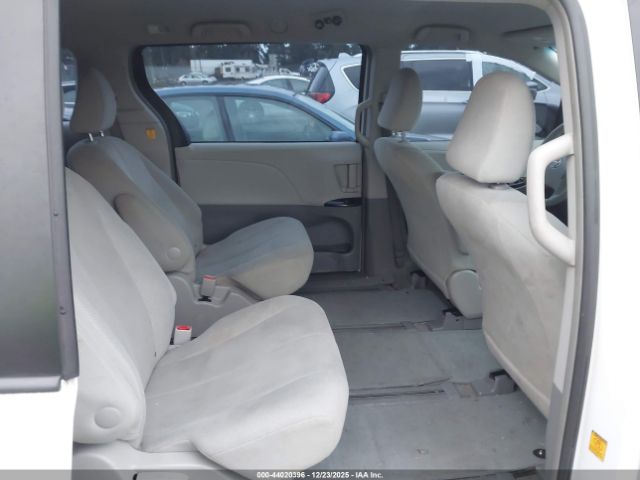 2012 TOYOTA SIENNA 5TDKA3DC1CS015992 Photo 7