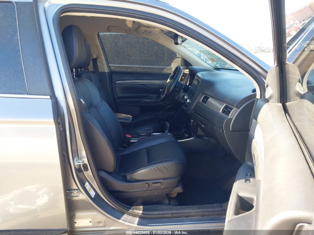 2020 MITSUBISHI OUTLANDER JA4AZ3A38LZ019474 Photo 4