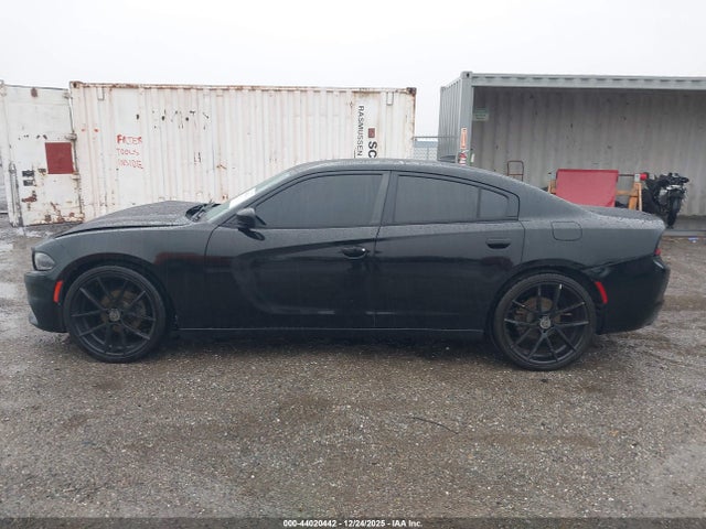 2C3CDXHG5GH265468 Dodge Charger Sxt
