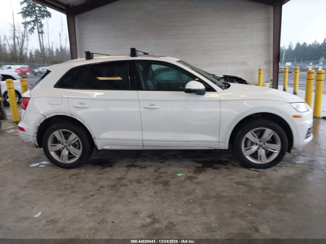 WA1ANAFY9J2026461 Audi Q5 2.0t Premium/2.0t Tech Premium