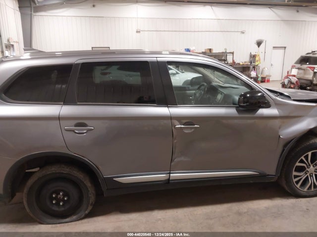 Продаж на аукціоні авто 2018 Mitsubishi Outlander Es, vin: JA4AZ3A36JZ062434, номер лоту: 44020540
