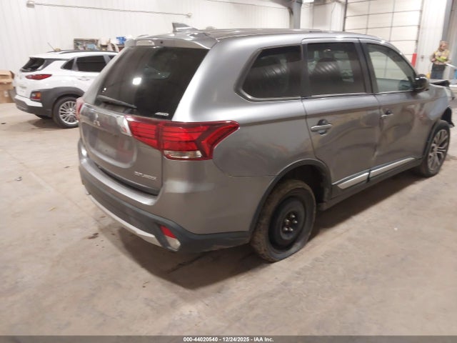 2018 MITSUBISHI OUTLANDER JA4AZ3A36JZ062434 Photo 3
