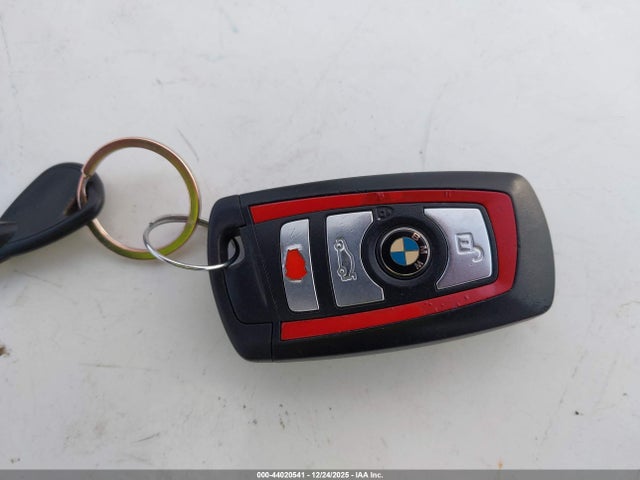 BMW 340i Xdrive 2016 WBA8B7G59GNT95913 Image 11