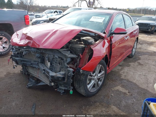 2018 Hyundai Sonata Limited მანქანა იყიდება აუქციონზე, vin: 5NPE34AF4JH713754, აუქციონის ნომერი: 44020545