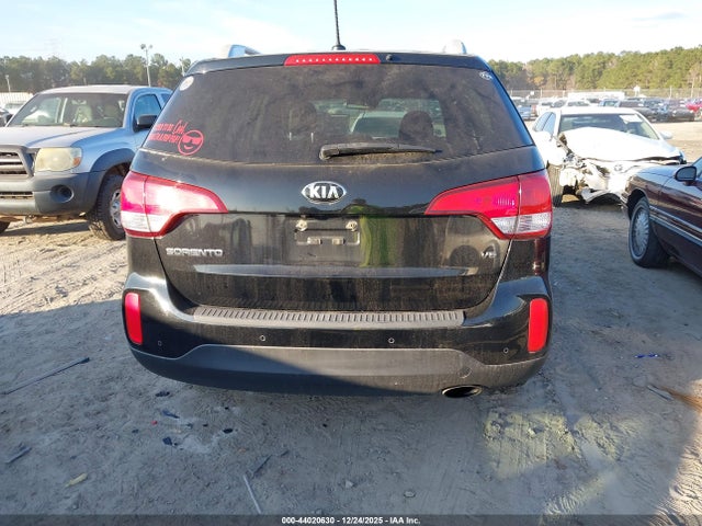 5XYKTDA77FG602657 KIA Sorento Lx V6
