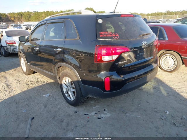 5XYKTDA77FG602657 KIA Sorento Lx V6