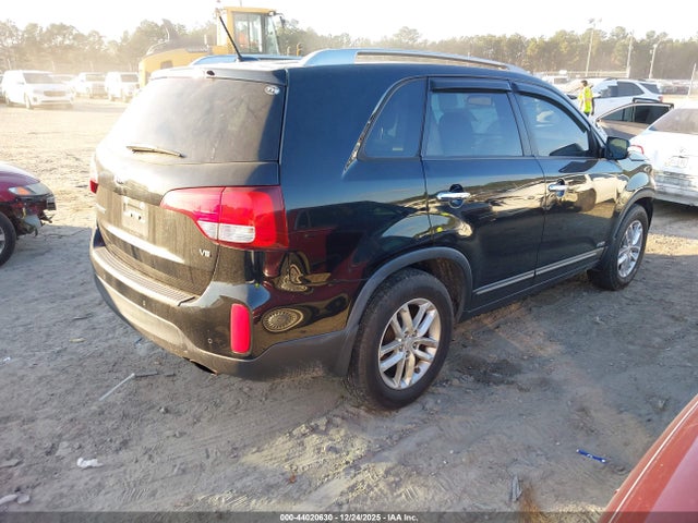 5XYKTDA77FG602657 KIA Sorento Lx V6