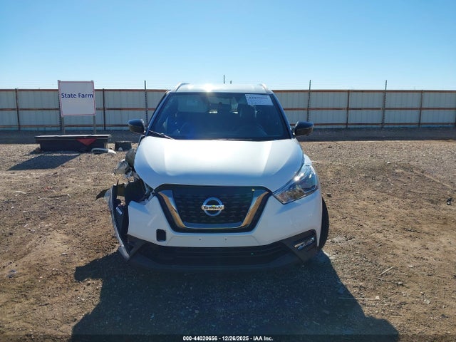 3N1CP5CU4KL513572 Nissan KICKS SR