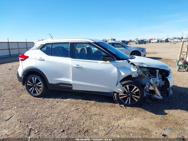 3N1CP5CU4KL513572 Nissan KICKS SR