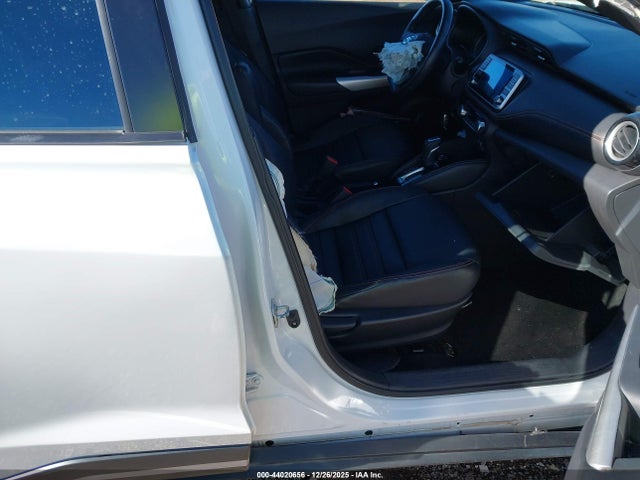 3N1CP5CU4KL513572 Nissan KICKS SR