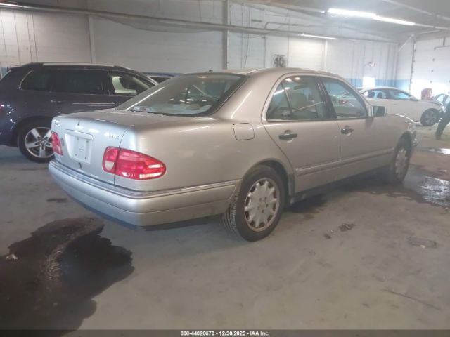 1999 MERCEDES-BENZ E 320 WDBJF82HXXX020907 Photo 3