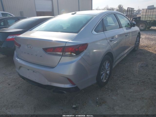 2018 HYUNDAI SONATA 5NPE24AF2JH648065 Photo 3