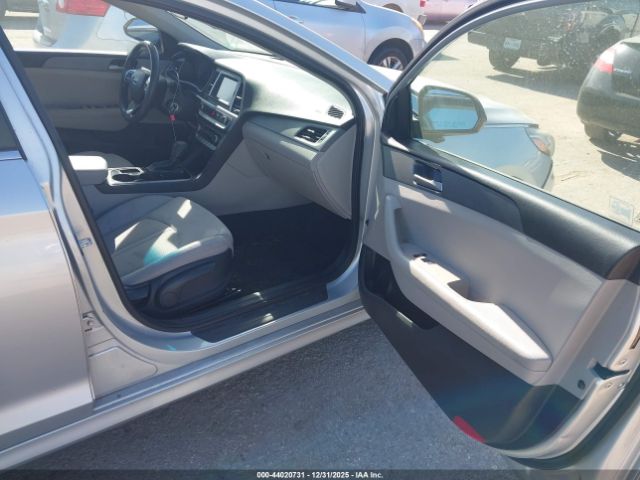 2018 HYUNDAI SONATA 5NPE24AF2JH648065 Photo 4