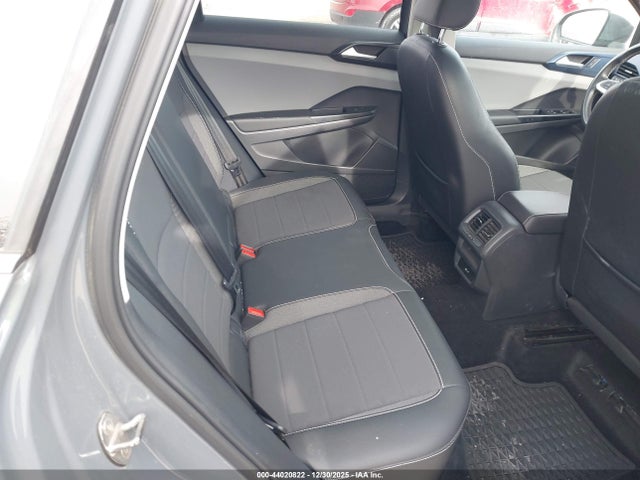 3VVLX7B21NM027035 Volkswagen Taos 1.5t Se