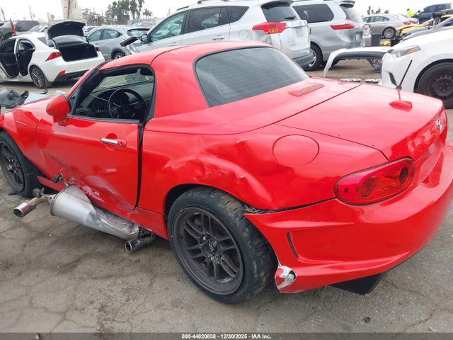 2011 MAZDA MX-5 MIATA JM1NC2PF3B0214826 Photo 2