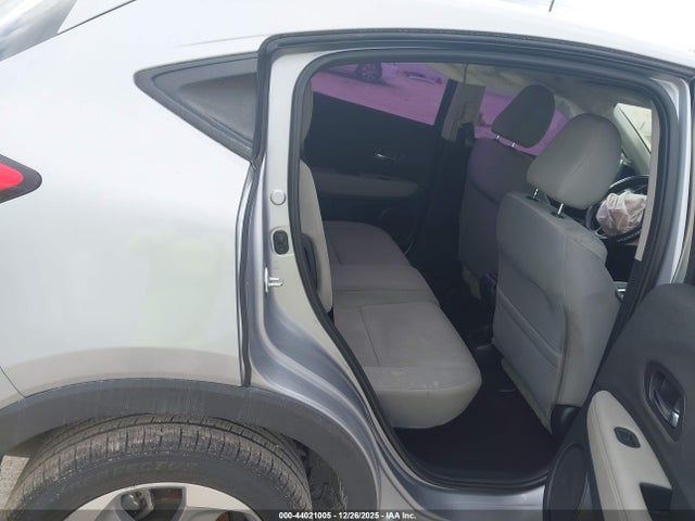 3CZRU5H34NM708208 Honda Hr-v 2wd Lx