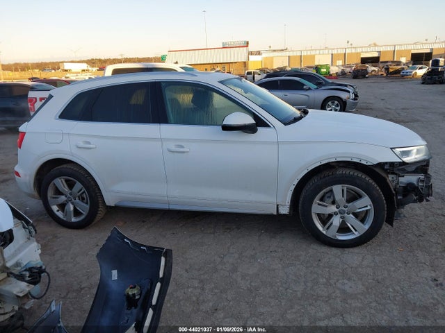Продаж на аукціоні авто 2018 Audi Q5 2.0t Premium/2.0t Tech Premium, vin: WA1BNAFY4J2206015, номер лоту: 44021037
