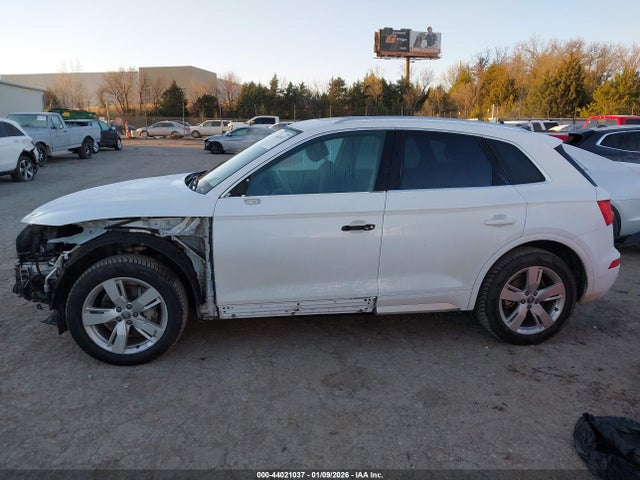 Продаж на аукціоні авто 2018 Audi Q5 2.0t Premium/2.0t Tech Premium, vin: WA1BNAFY4J2206015, номер лоту: 44021037