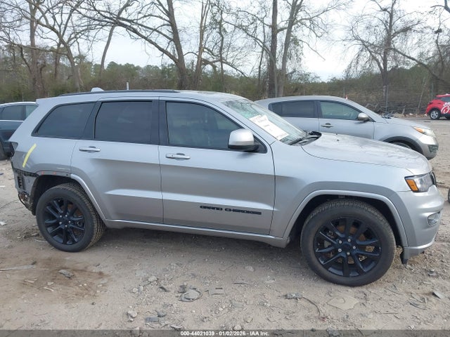 1C4RJFAGXJC332904 Jeep Grand Cherokee Altitude 4x4