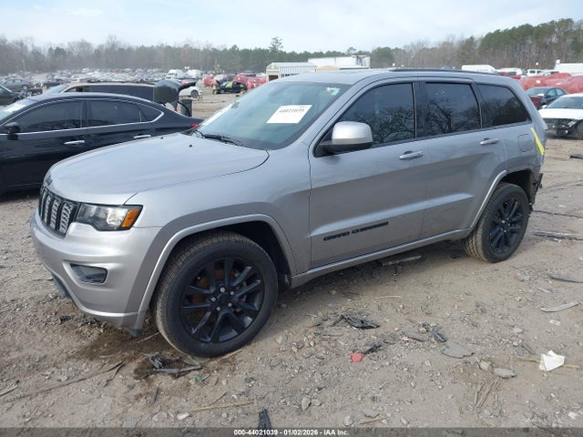 1C4RJFAGXJC332904 Jeep Grand Cherokee Altitude 4x4
