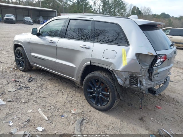 1C4RJFAGXJC332904 Jeep Grand Cherokee Altitude 4x4