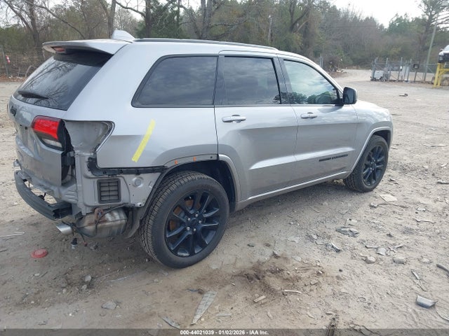 1C4RJFAGXJC332904 Jeep Grand Cherokee Altitude 4x4