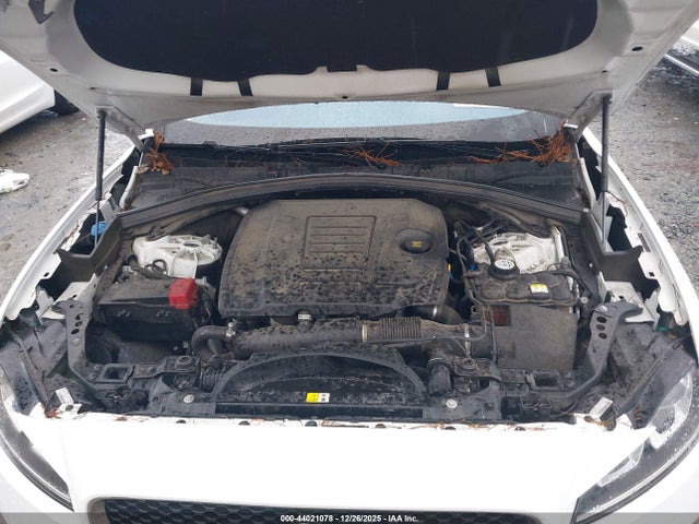 2018 JAGUAR F-PACE SADCJ2FX3JA254599 Photo 9