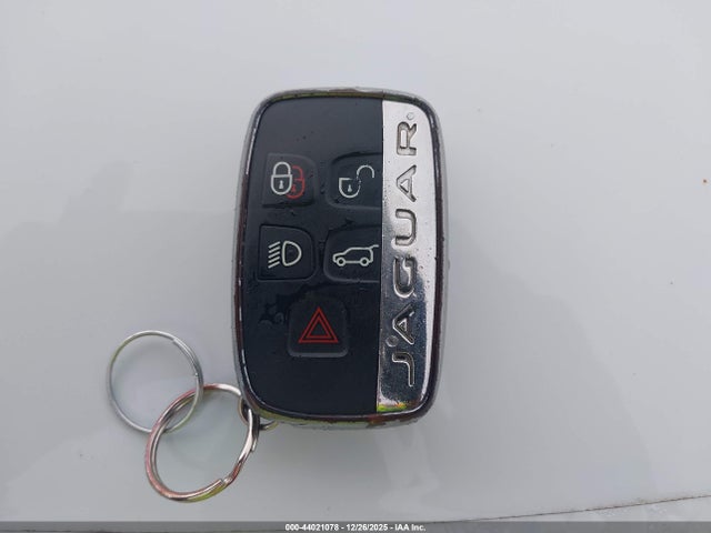 2018 JAGUAR F-PACE SADCJ2FX3JA254599 Photo 10