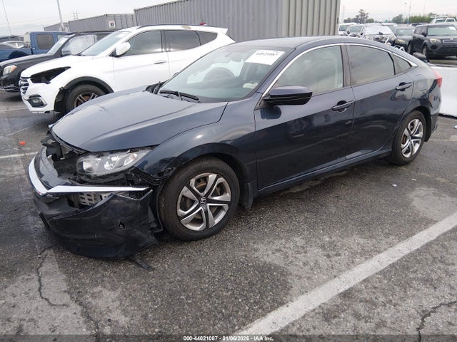 Honda Civic Lx 2018 2HGFC2F58JH603650 Image 2