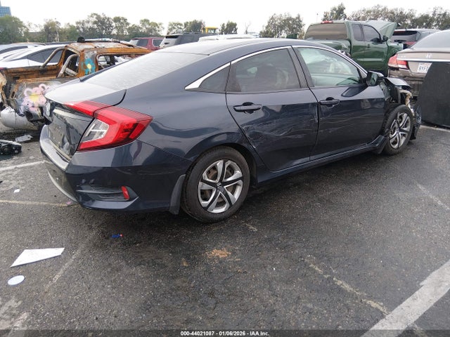 Honda Civic Lx 2018 2HGFC2F58JH603650 Image 4