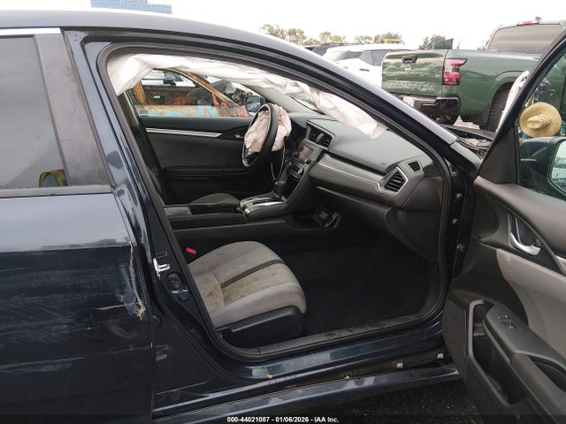 Honda Civic Lx 2018 2HGFC2F58JH603650 Image 5