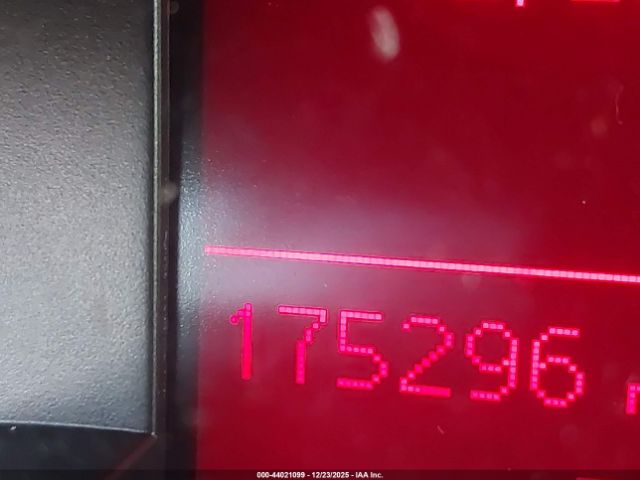 2011 AUDI A4 WAUAFAFL6BN056702 Photo 6