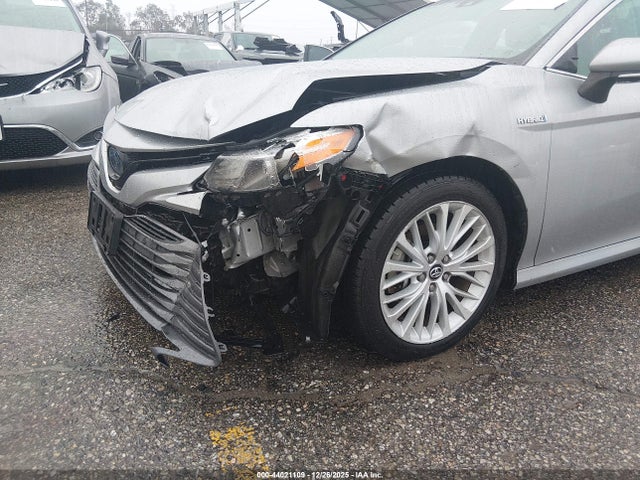 4T1B21HKXJU505807 Toyota Camry Hybrid Xle