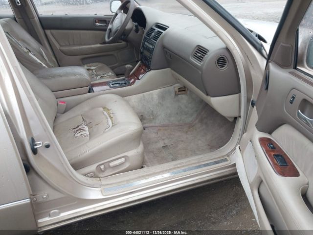 1995 LEXUS LS JT8UF22E3S0026842 Photo 4