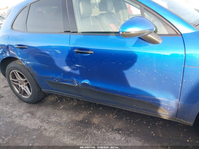 2018 PORSCHE MACAN WP1AA2A50JLB23951 Photo 5
