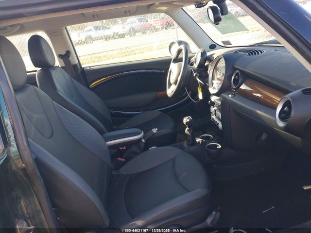 2008 MINI COOPER WMWMF33548TU64988 Photo 4