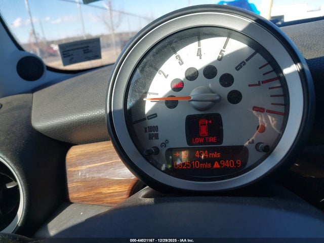 2008 MINI COOPER WMWMF33548TU64988 Photo 6