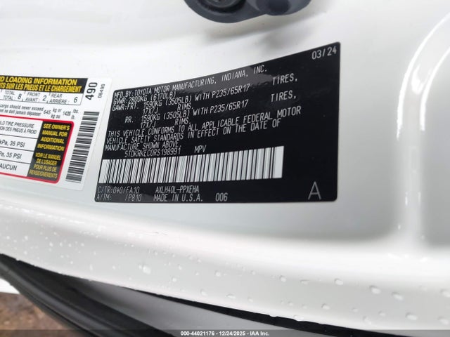 Toyota SIENNA LE 2024 5TDKRKEC0RS198991 Image 9