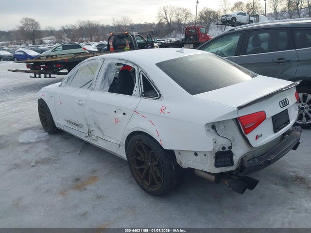 2013 AUDI S4 WAUDGAFL5DA232496 Photo 2