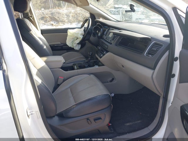 KIA SEDONA EX 2016 KNDMC5C19G6135303 Image 5