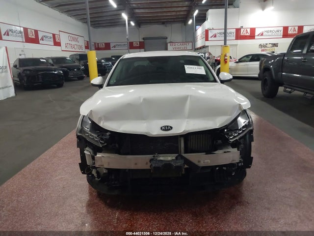 5XXG24J29MG022437 KIA K5 LX