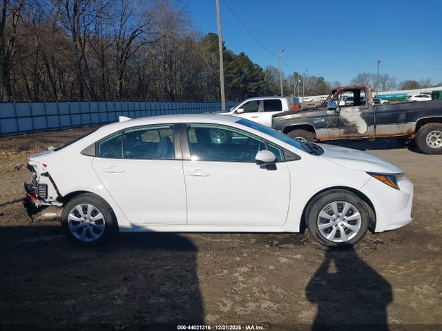 44021316 :رقم المزاد ، 5YFEPMAE5MP187248 vin ، 2021 Toyota Corolla Le مزاد بيع