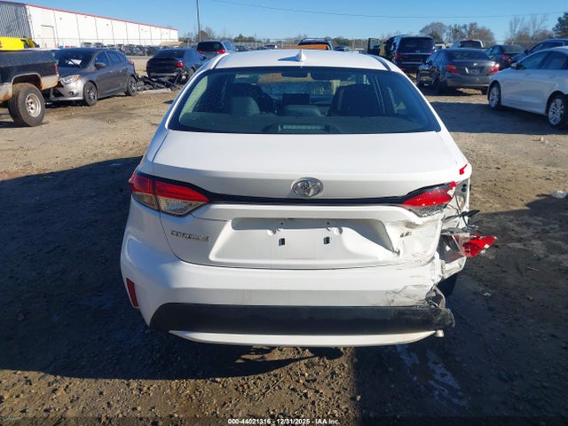 44021316 :رقم المزاد ، 5YFEPMAE5MP187248 vin ، 2021 Toyota Corolla Le مزاد بيع