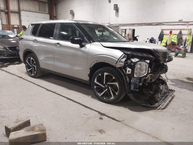 2022 MITSUBISHI OUTLANDER JA4J4UA8XNZ026493 Photo 0