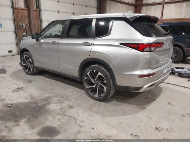 2022 MITSUBISHI OUTLANDER JA4J4UA8XNZ026493 Photo 2