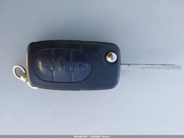 2002 AUDI TT TRUTC28N921038328 Photo 10